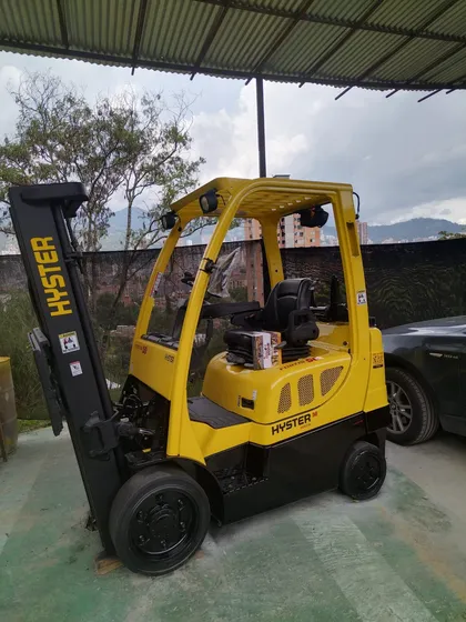 Montacarga   Hyster  2018  S50ft   2.5  Ton. Triple  Torre