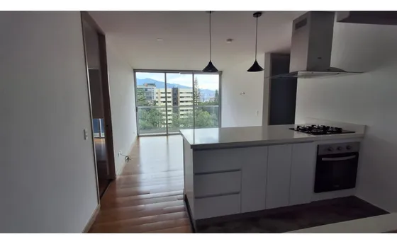 Venta De Apartamento En El Campestre, El Poblado.
