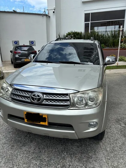 Toyota Fortuner 2.7l 4x4