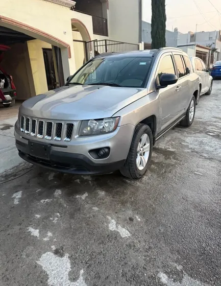 Jeep Compass 2.4 Latitude 4x2 Mt