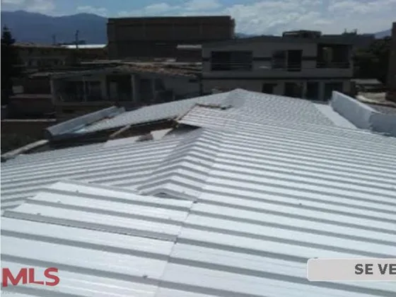Cristo Rey, Tres Alcobas, Tercer Piso(mls#238270)