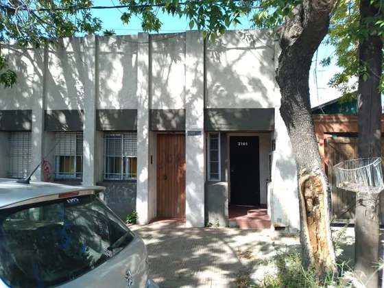 Casa En Alquiler En La Plata - Dacal Bienes Raíces