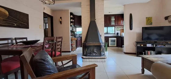 Venta Casa Lomas De Solymar 3 Dormitorios 2 Baños