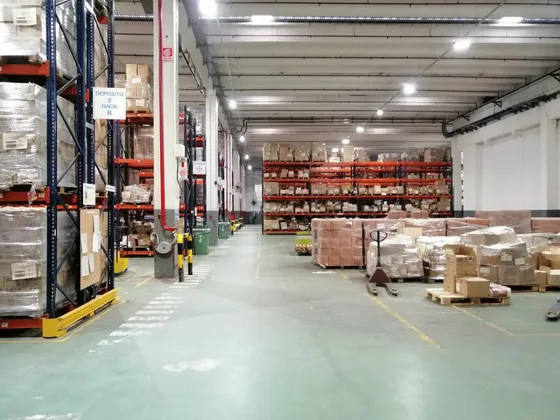 Depósito 1.870m2 - Pablo Podesta