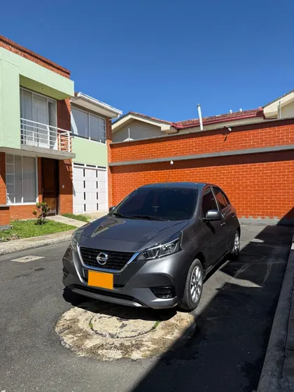 Nissan March 1.6 Sense At