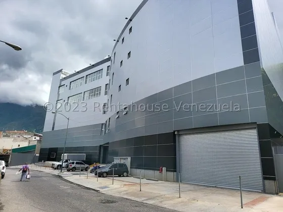 Galpón En Alquiler El Marques Mls 24-3208