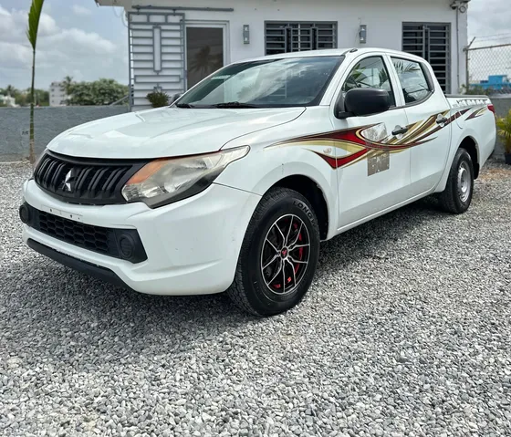 Mitsubishi L200 Americano