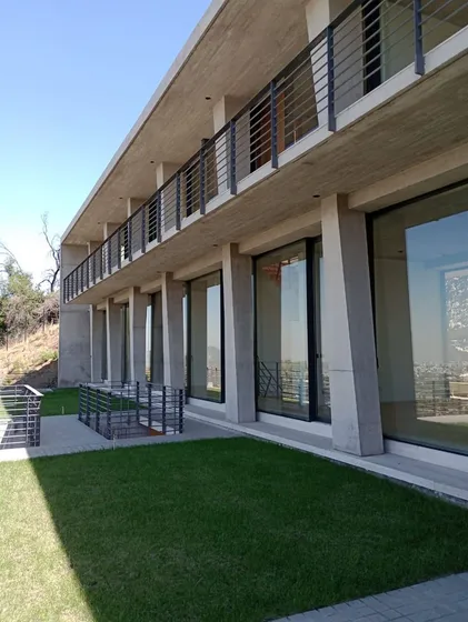 Casa En Venta De 4 Dorm. En Vitacura