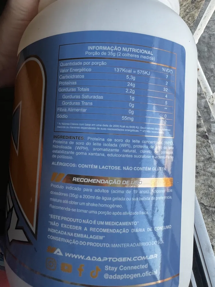 Foto real de embalagem de Tasty Whey 3w Gourmet Adaptogen tirada por usuário