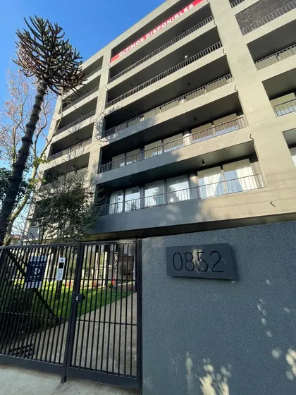 Arrienda Oficina Con Estacionamiento En Av Holandesa
