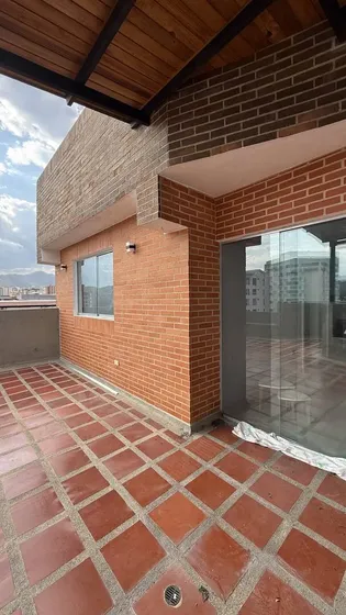 Annic Coronado Vende Apartamento Moderno Con Terraza En Agua Blanca Cód. 336290