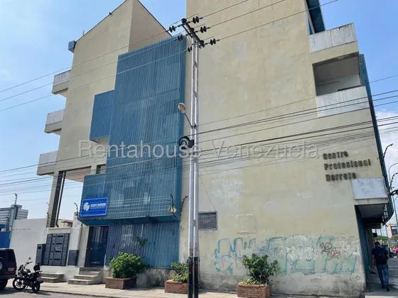 María Gabriela Martínez Tiene Gran Oportunidad De Adquirir Una Oficina En Alquiler En Pleno Centro De Barquisimeto, Ideal Para Desarrollar Cualquier Tipo De Actividad, 