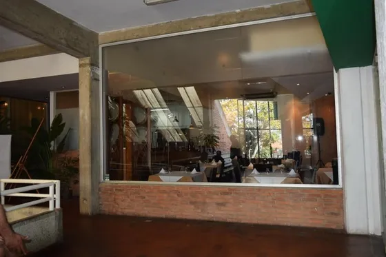 Estupendo Restaurante En Marcha Y Totalmente Operativo En Venta En Alto Prado. 24-11298