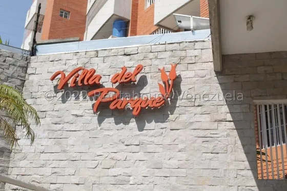 Florangel Pernaleta, Vende Cómodo Y Exclusivo, Apartamento, Zona Este Barquisimeto, Fp #25-4044
