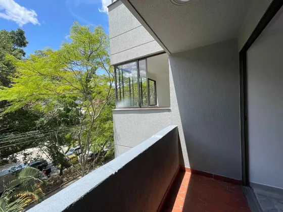 Apartamento En Arriendo Sector Laureles Medellin Cerca A Universidad Pontificia Bolivariana Upb  Unicentro Primer Parque Laureles 