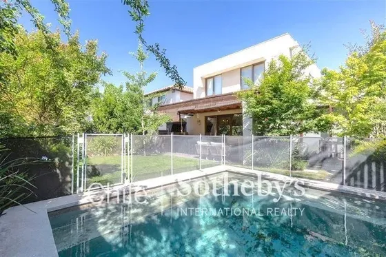 Casa En Venta De 3 Dorm. En Piedra Roja