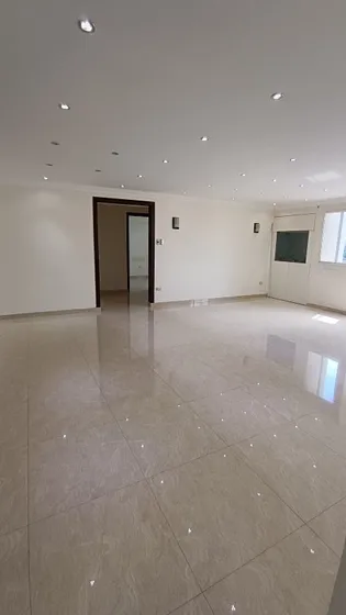 En Venta Apartamento Remodelado En Montalban Ii. Calle Cerrada