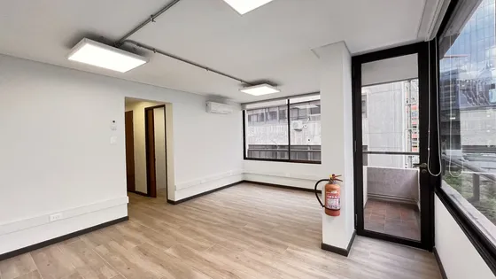 Remodelada, Aire Acondicionado , Y Con Estacionamiento