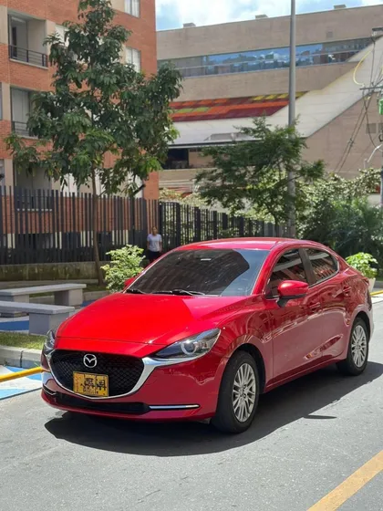 Mazda 2 1.5 Grand Touring Lx Sedan