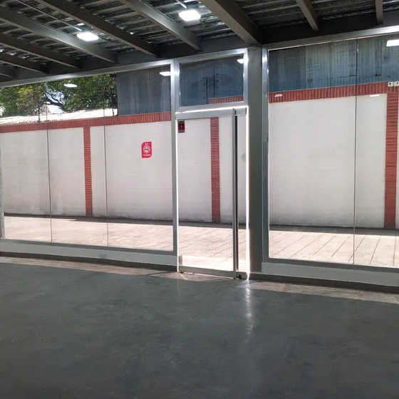 Sv. Alquila Galpón En Complejo Privado El Centro De Cagua 