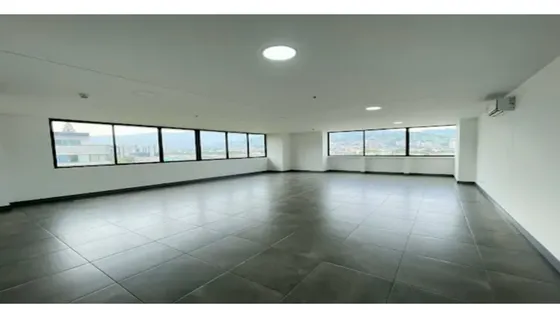 Arriendo Oficina Para Estrenar En La Av Las Vegas Envigado