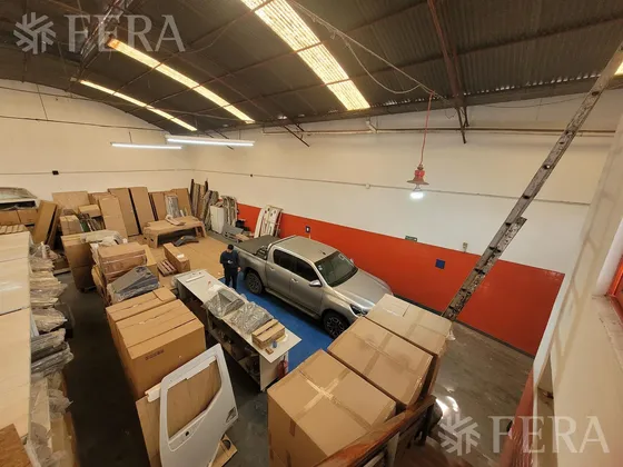 Venta De Galpón De 260 M2 En Wilde