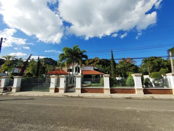 Casa En Venta Ubicada En La Urbanización Las Praderas S.f.m