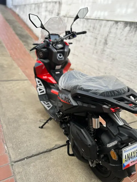 Empire Xl 300 0km 2025 Incluye Seguro Y Casco Nuevo