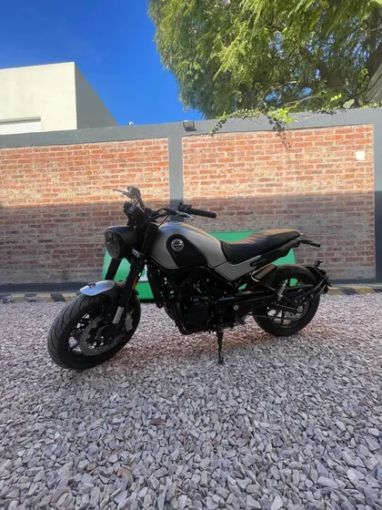 Benelli Leoncino 500 0km Benelli Store Bahía Blanca