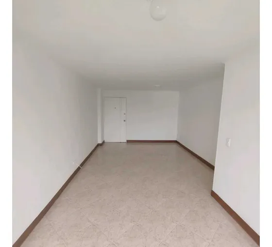 Apartamento En Alquiler Poblado- Patio Bonito