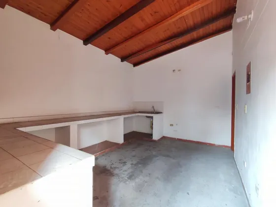 Local En Arriendo En Quinta Oriental. Cod A27301