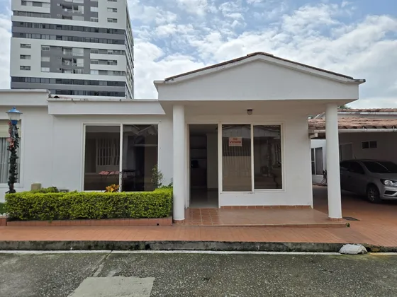 Casa En Conjunto Cerrado Norte De Armenia 241.45 M2 4h 