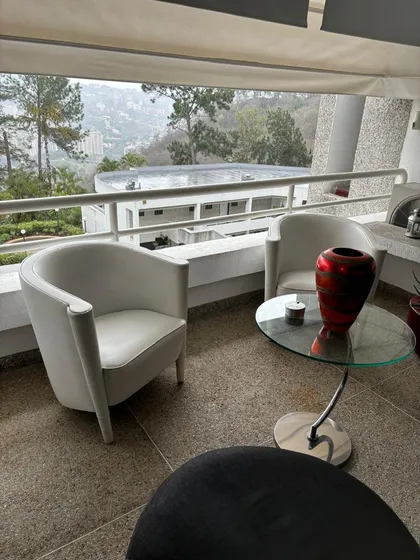 Apartamento En Alquiler Los Samanes, 155m² Calle Cerrada, Amoblado Jg