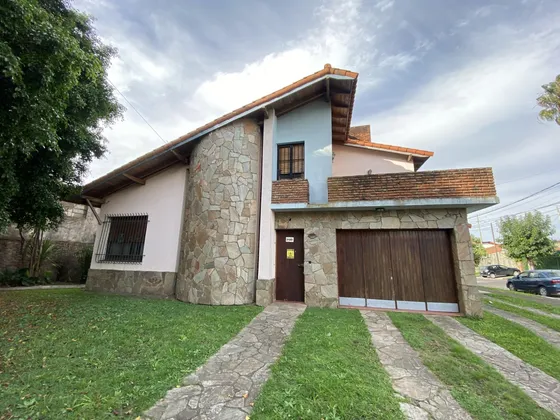 Chalet En Venta Quilmes Oeste 