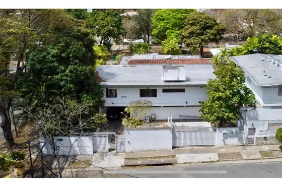 Casa En Venta El Cafetal (calle Cerrada) Con Anexo