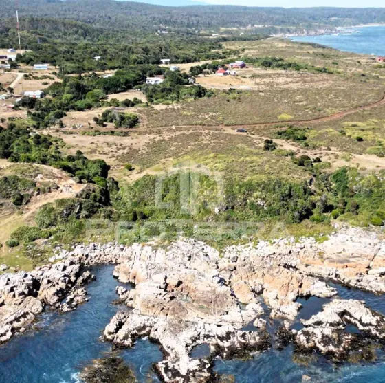 Impresionante Terreno En Primera Línea De Costa En Corral