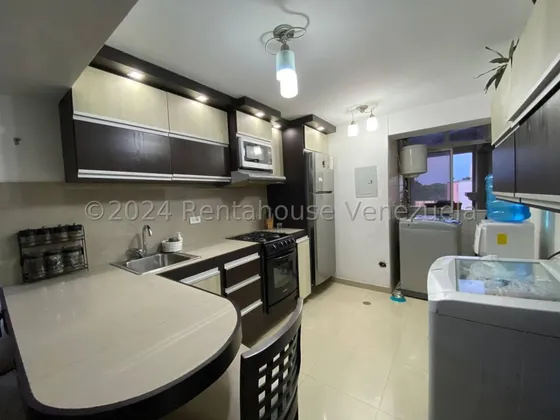 Sorangel Vargas Vende Bello Apartamento Con Piscina, Urbanismo Privado, Piso Bajo. Metropolitano Javier Zona Oeste Barquisimeto 