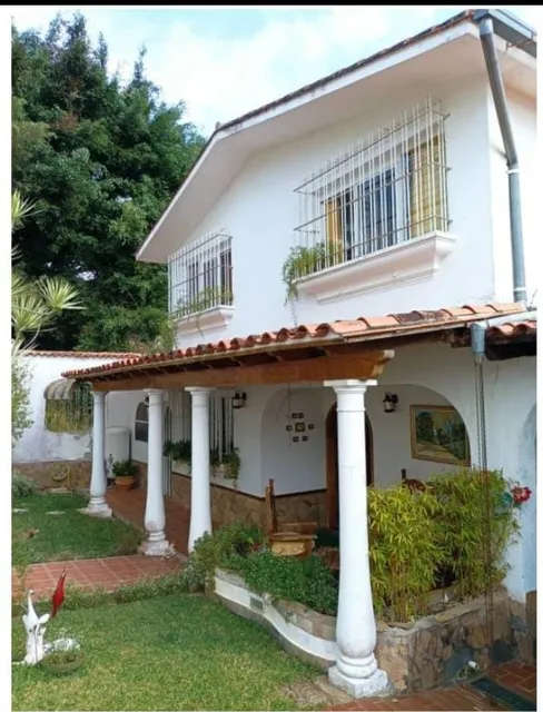 Hbr - Excelente Inmueble.clima De Montaña. Amplia Y Campestre Vista. Urbanización Guaicaipuro.