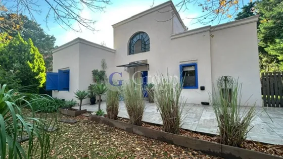 Casa En Venta En Santa María De Los Olivos, Malvinas Argentinas