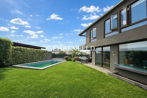 Concón, Lomas De Montemar. Moderna Casa Con Amplios Espacios