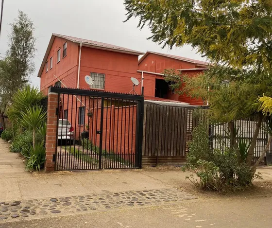Departamento 1er Piso 3 Dorm Con Patio Y 2 Estacionamientos