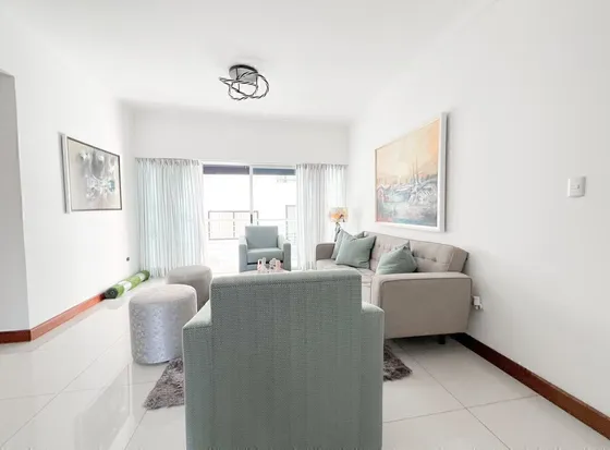 Ensanche Paraiso, Apartamento En Alquiler C/l Blanca De 3 Habitaciones