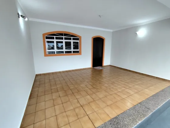 Casa Em Presidente Prudente Com Ampla Area De Lazer!