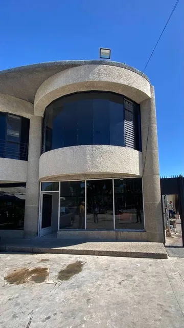 Local Comercial 2 Niveles Avenida Principal Paraparal, A Pie De Calle. Cod 267688.