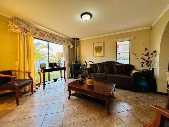 Excelente Y Amplia Casa En San Joaquín