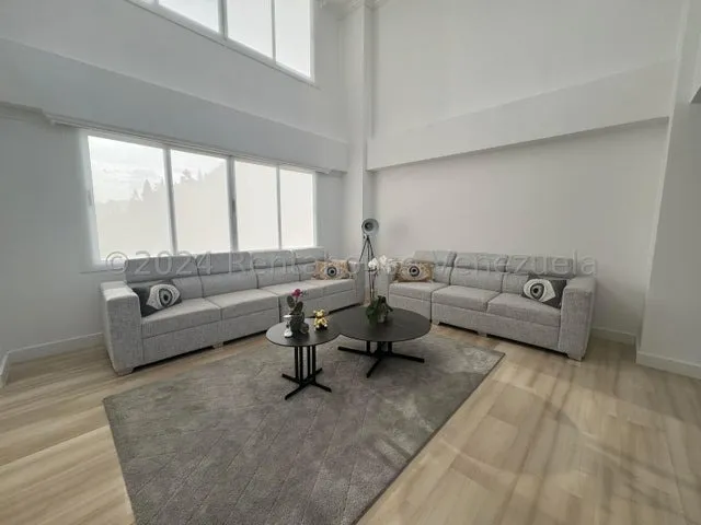 Penthouse  ( 3 Niveles / Remodelado )  Venta Loma Linda Mls -24-26097