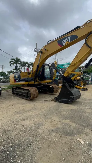 Excavadora Cat 320d2 2017 Original Gecolsa(no Replica China)