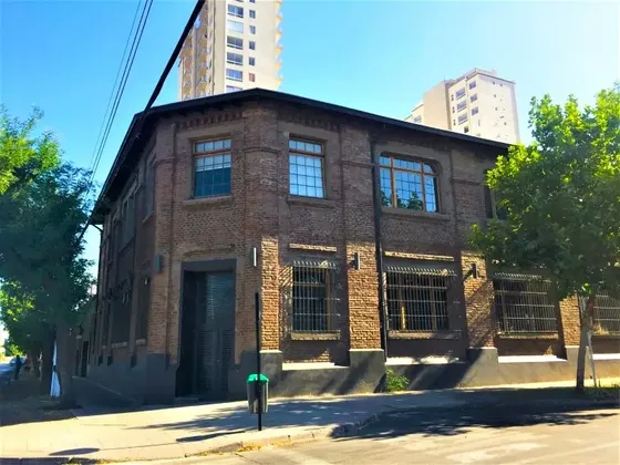 Gran Propiedad Comercial, Matucana Con Mapocho