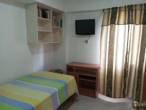 Se Alquila Habitacion En Paraiso, Con Baño De Uso Exclusivo