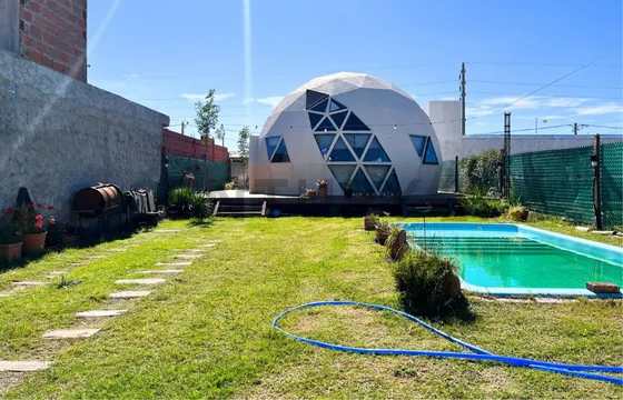 Venta Domo Tipo Casa Con Pileta En Capitán Bermúdez